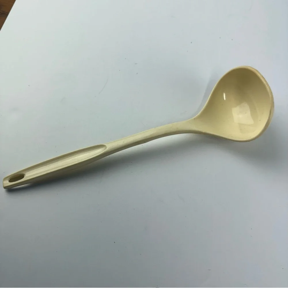 Vintage Foley #2 Almond Nylon Plastic Ladle Soup Server Ivory